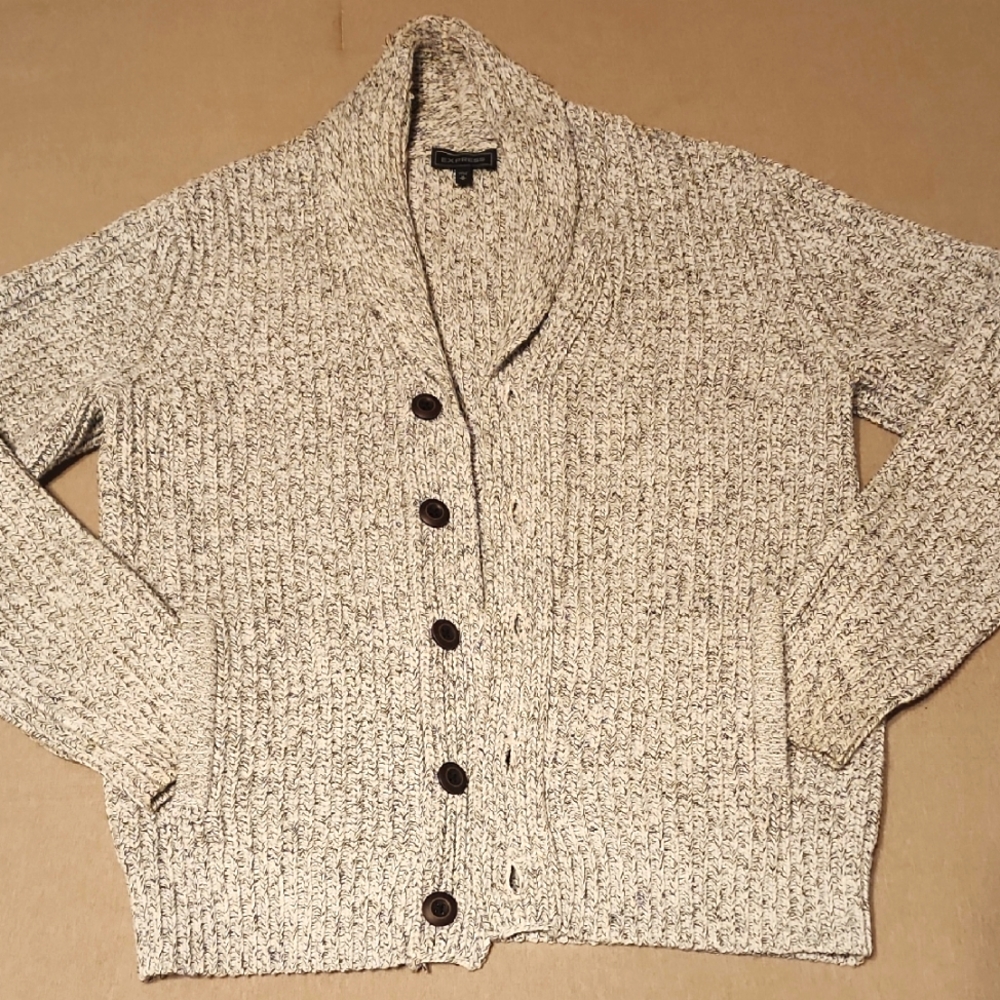 Cozy Knit Cardigan with Brown Button Closure